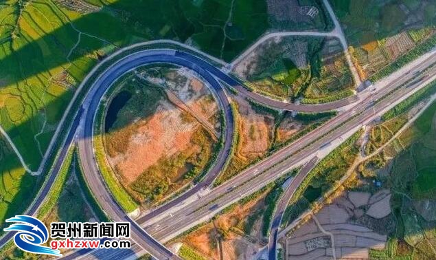 永贺高速公路将在本月22日提前通车