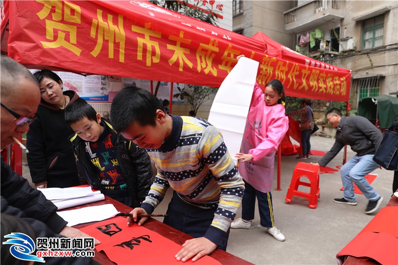 人口文化进社区_人口文化进社区 好戏连台受欢迎(3)