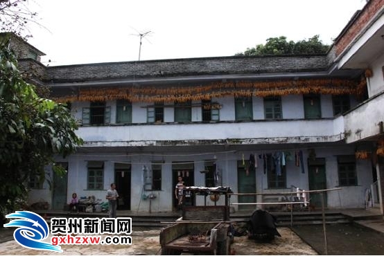 亲朋<em>众志</em>成城 为救10岁烧伤<em>男童</em>齐尽力 - 贺州