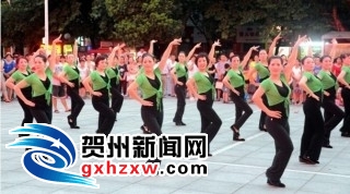 网上最火的舞蹈24个 34_20150112160124_b8xap.jpg